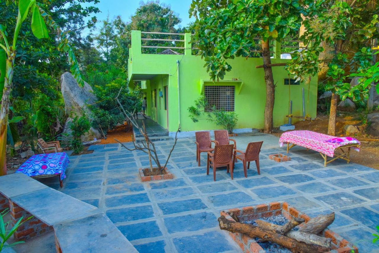 Gopi Plantation Homestay Хампі Екстер'єр фото